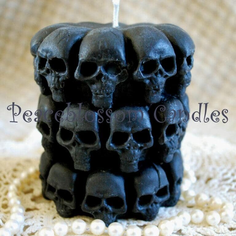 BlackSkull-Pillar